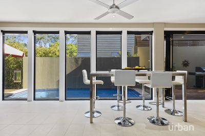 16 The Drive, Bardon