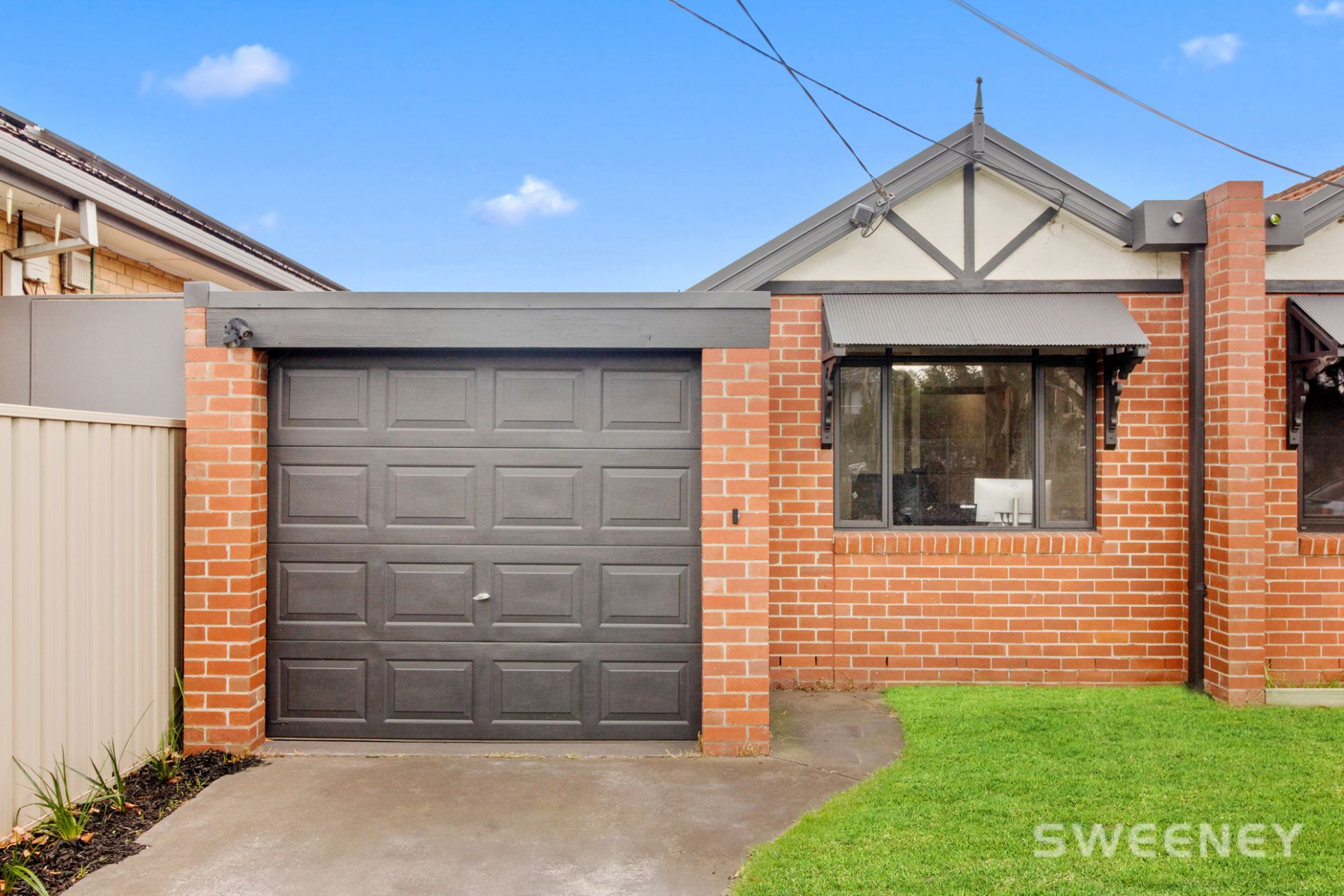 32 Railway Street South, Altona - Thumbnail 2