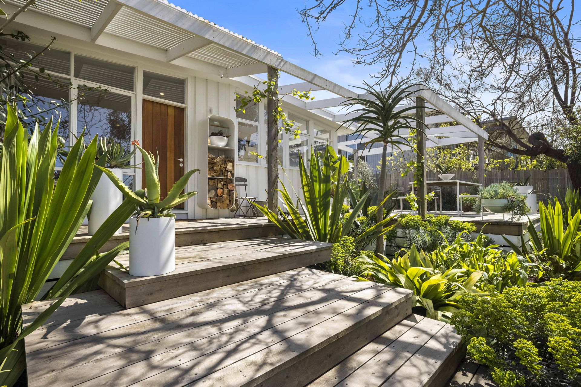 8 Hall Street, Flinders Kay & Burton