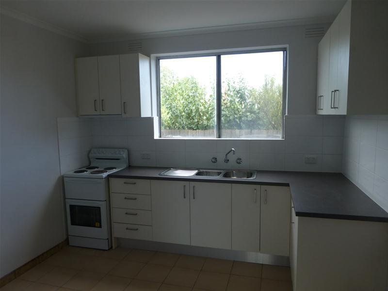 New Kitchen & Room to Move!!!