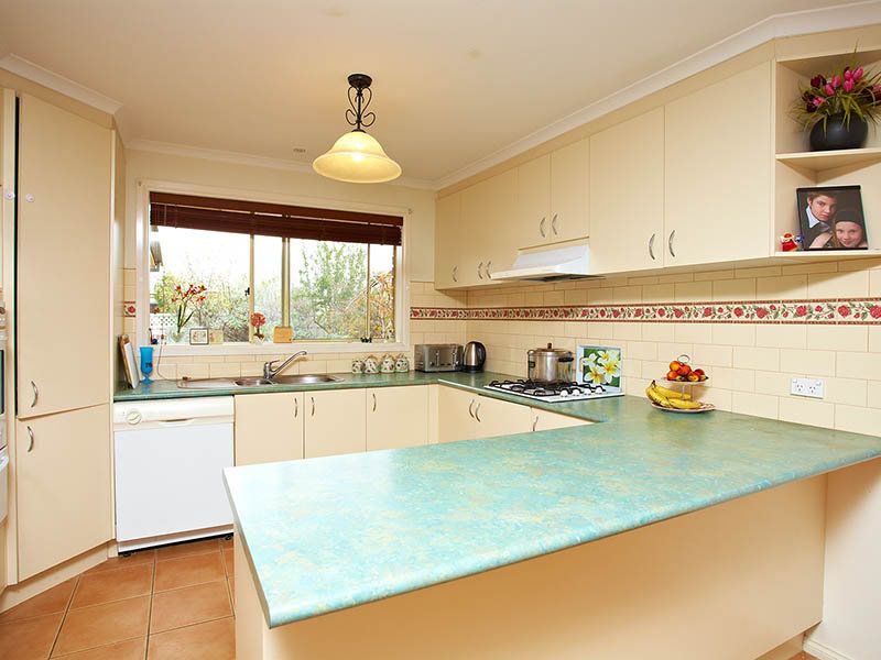 19 Franklin Place, Caroline Springs - Thumbnail 6