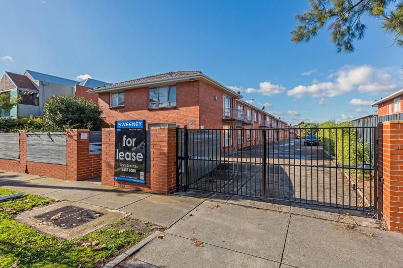2/51 Stephen Street, YARRAVILLE Sweeney Estate Agents