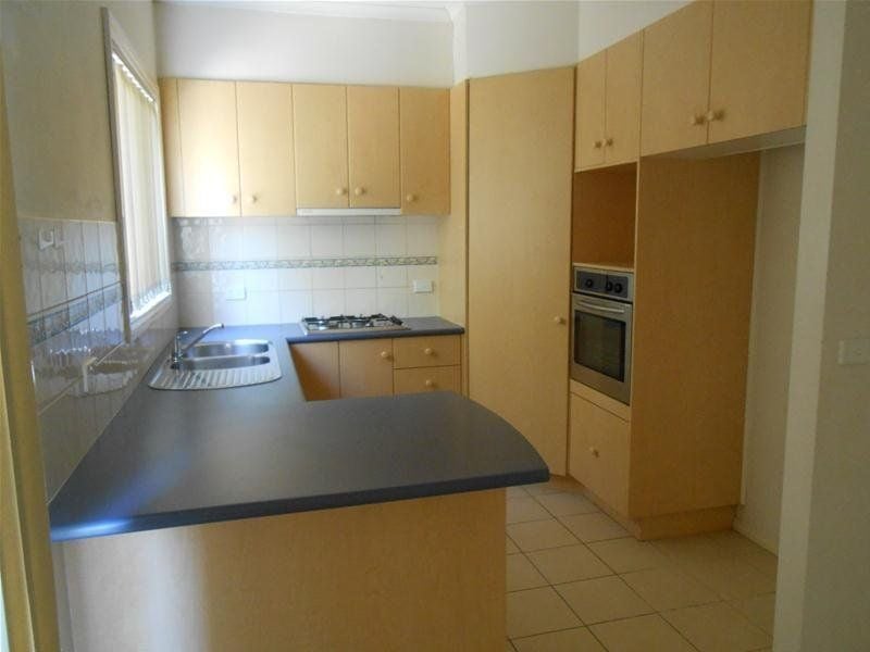 IDEALLY LOCATED, CLOSE TO PUBLIC TRANSPORT & RMIT