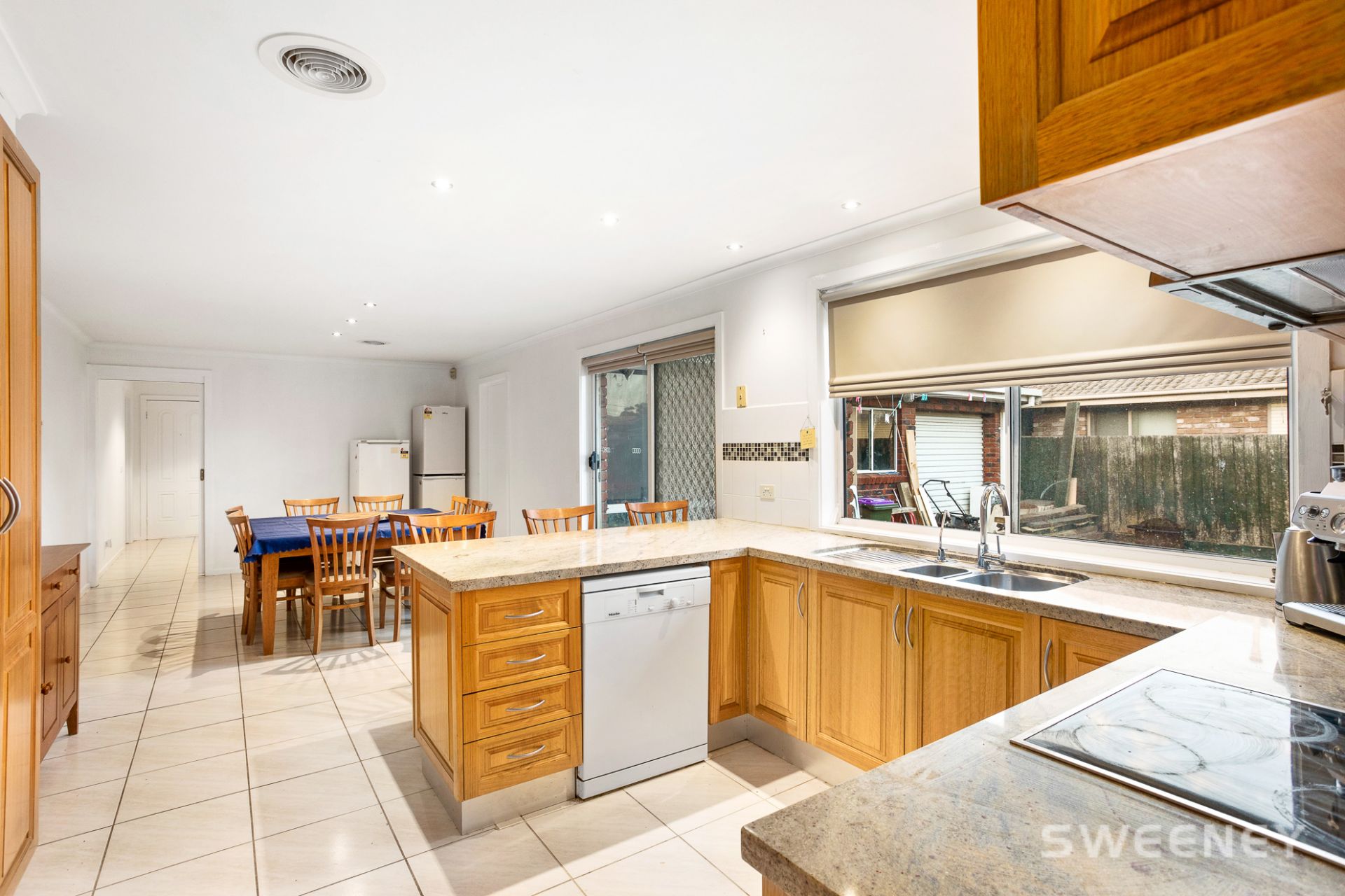 16 Trembath Court, Altona Meadows - Thumbnail 3