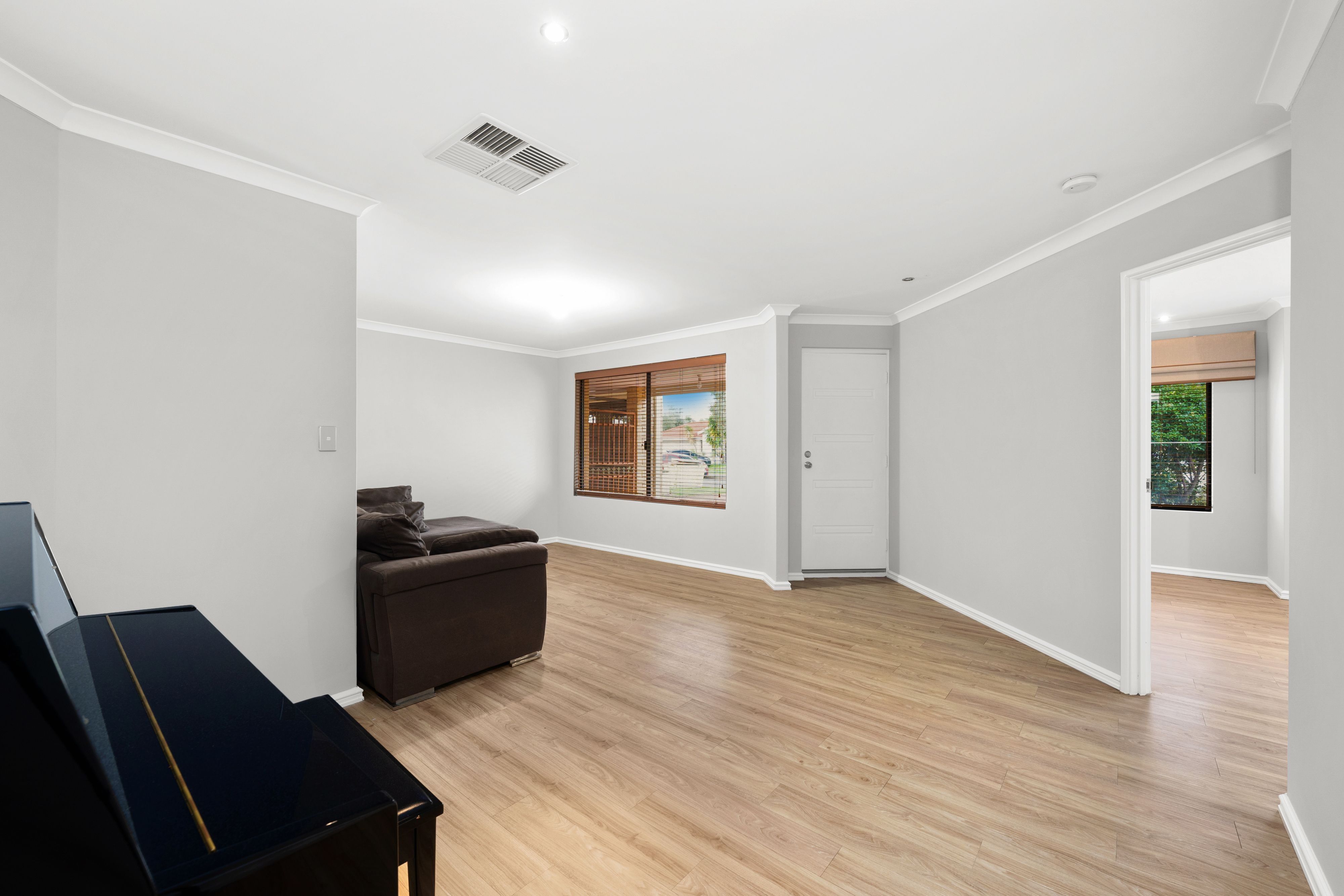 Real Estate For Sale 105 Dumbarton Road Canning Vale , WA