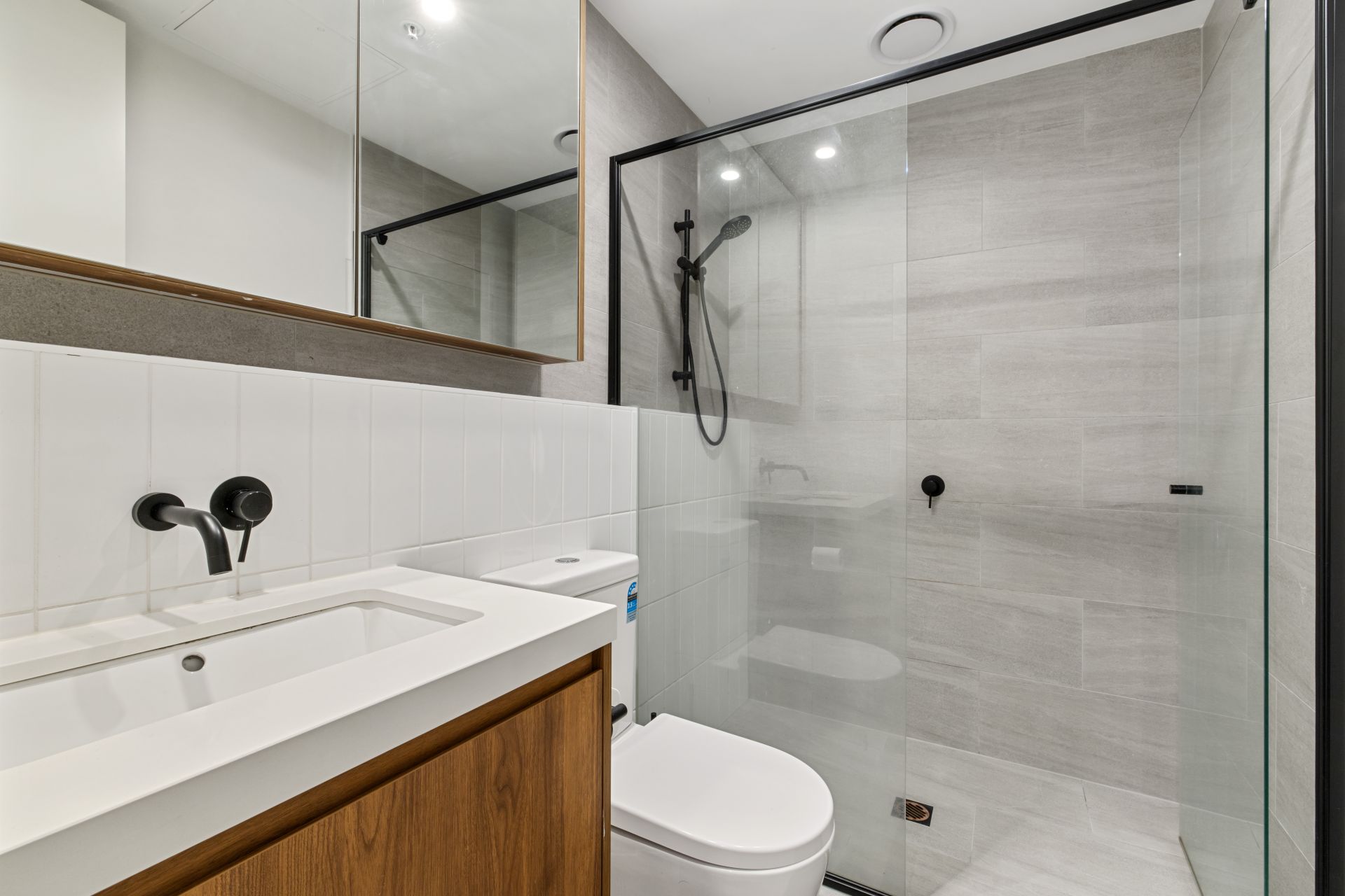 Central Modern Apartment.