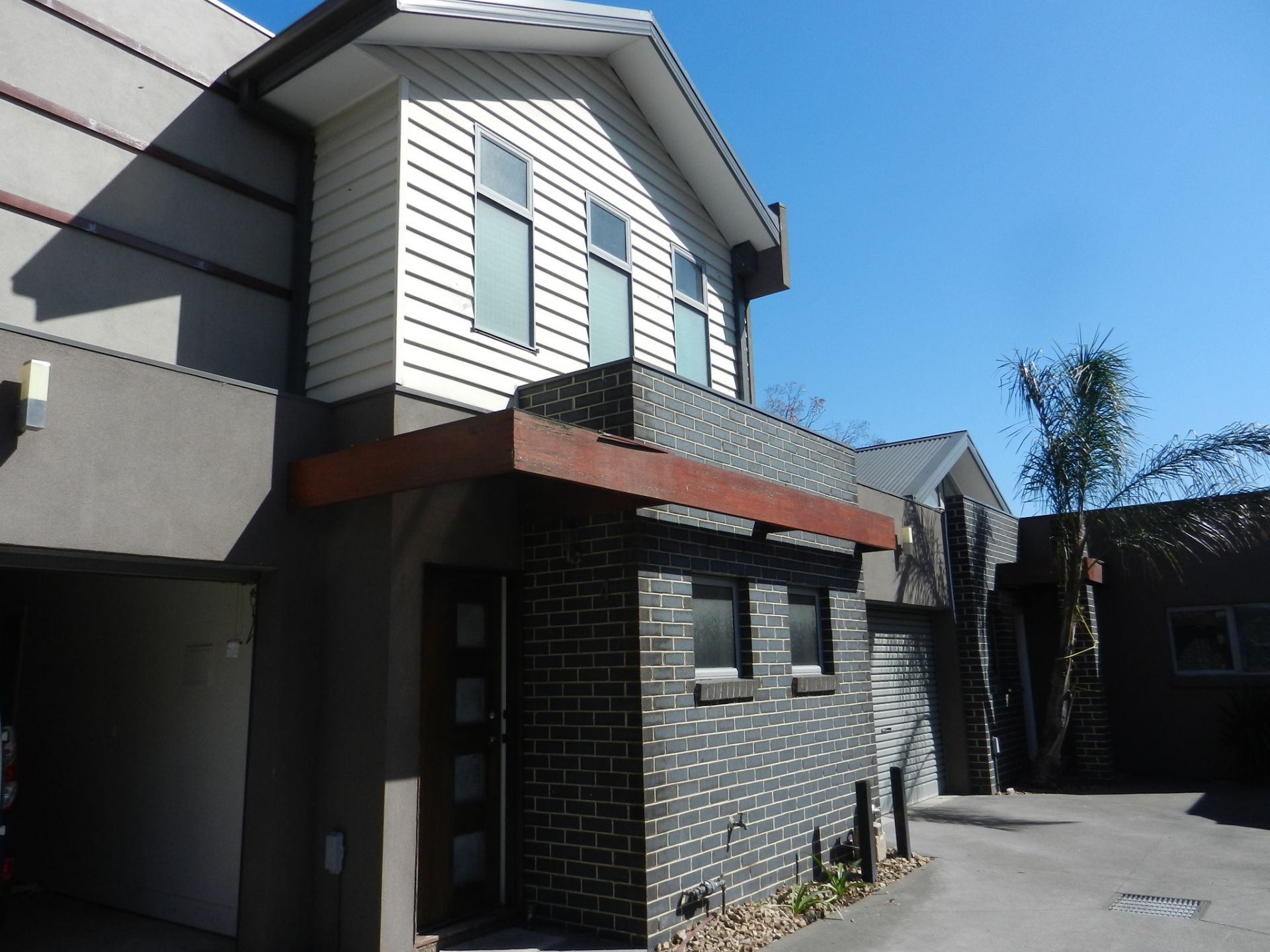 Modern townhouse