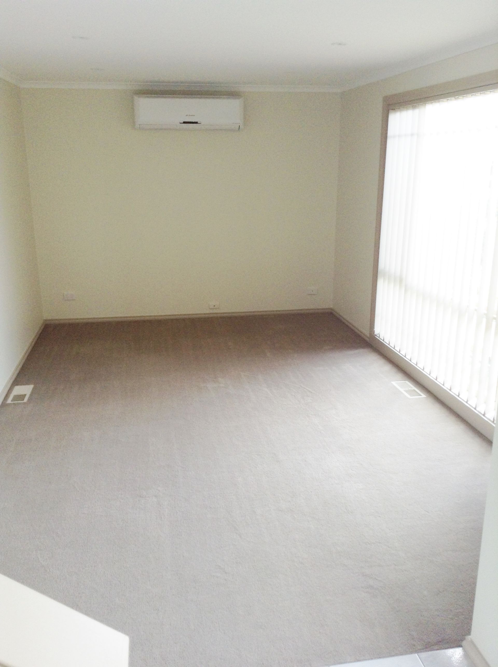 Revovated Townhouse!!