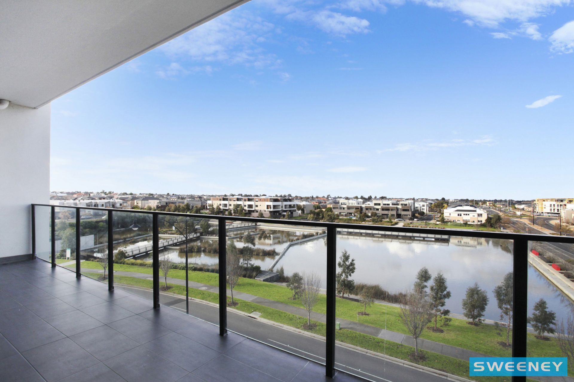 341/73 Lake Street, Caroline Springs - Thumbnail 4