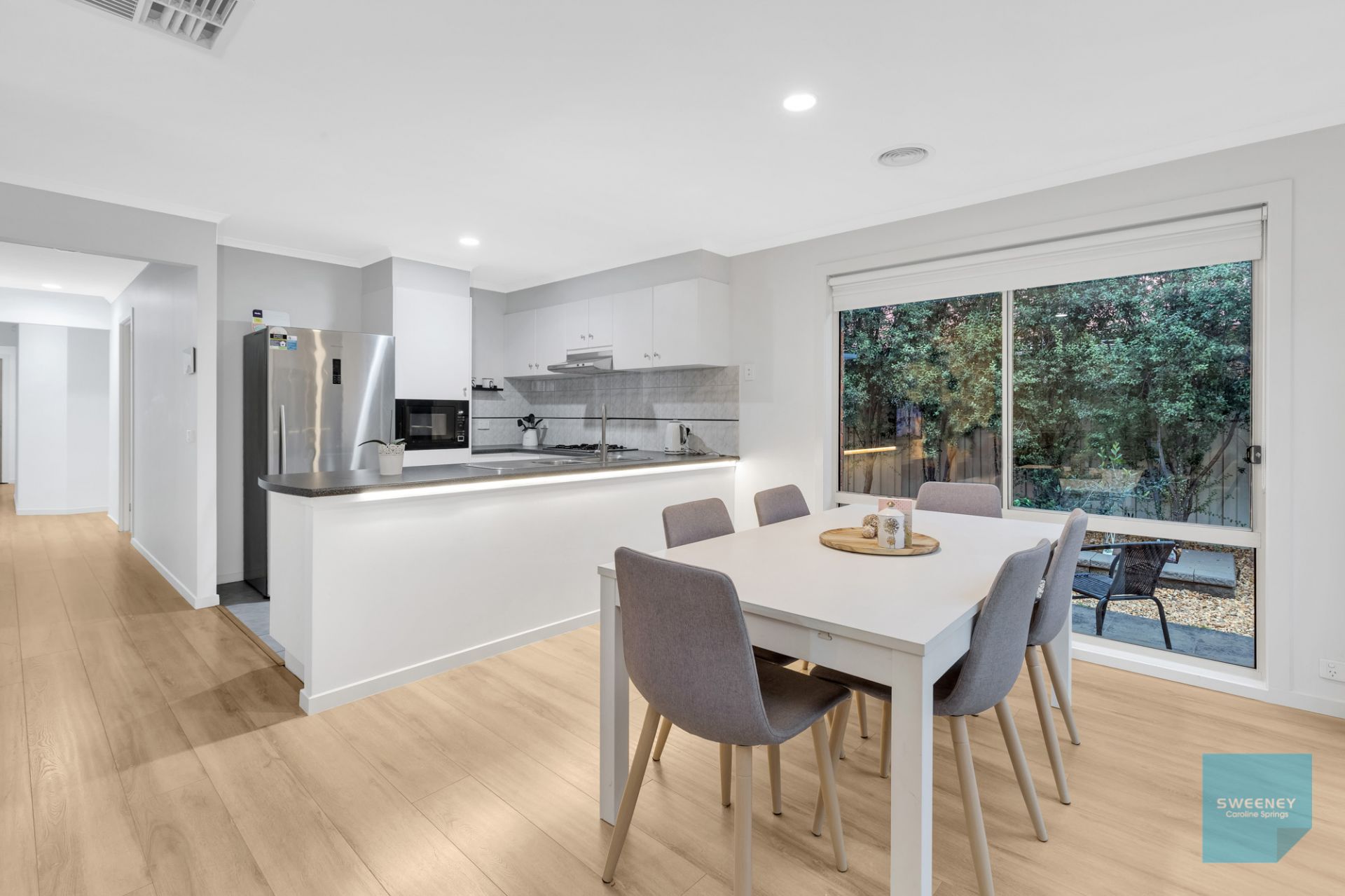 5 Willandra Loop, Caroline Springs - Thumbnail 8