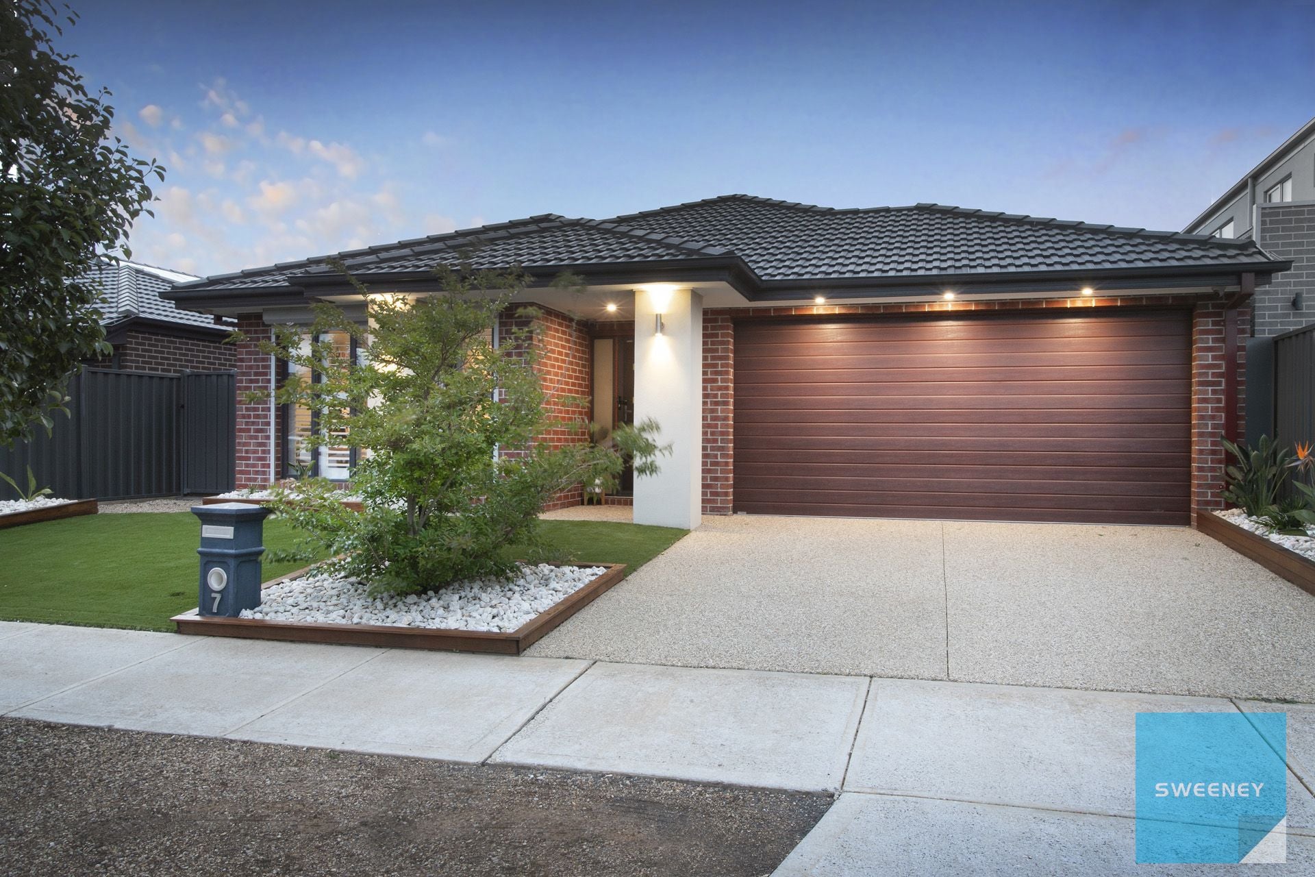 7 Mandalay Parade, Fraser Rise - Thumbnail 2