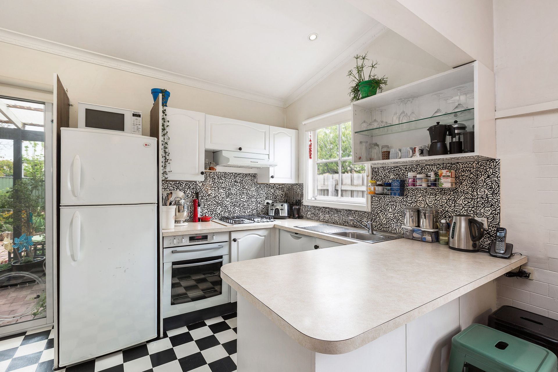 2 Stanley Street, West Footscray - Thumbnail 4