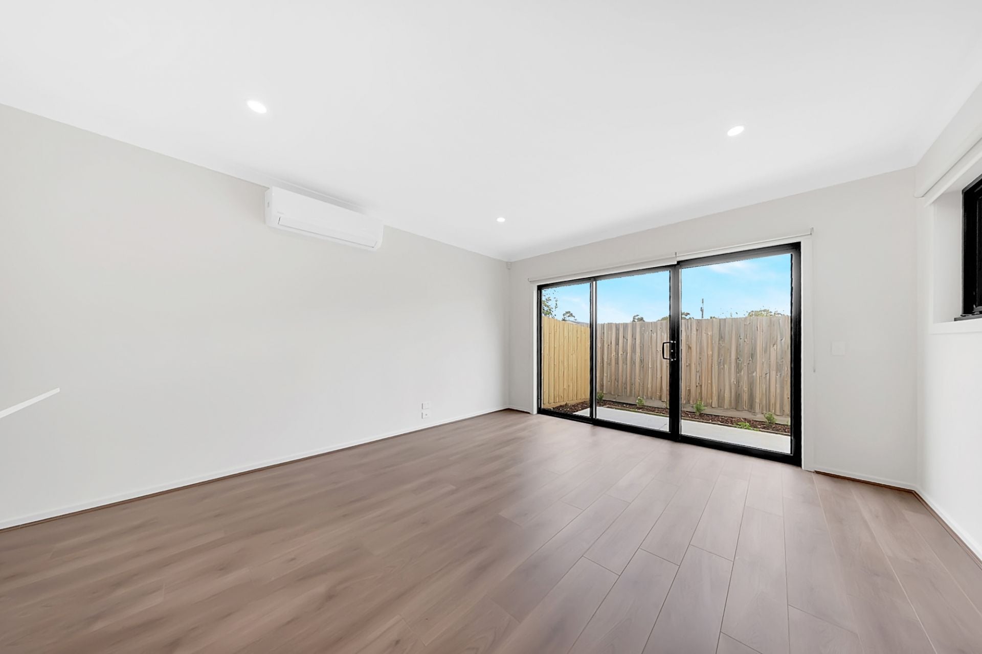 BRAND NEW BUILD IN EXCELLENT LOCATION!! 
**To inspect, enter property at 830 Plenty Road, South Morang**