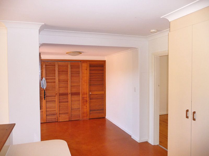 42 Carrington Street, Deakin - Thumbnail 8