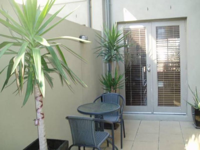 17 Goldsbrough Walk Kensington VIC, Kensington - Thumbnail 6