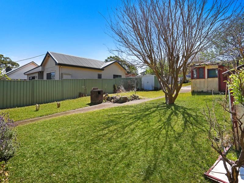 76 Arcadia Avenue, GYMEA BAY, Gymea Bay - Thumbnail 4