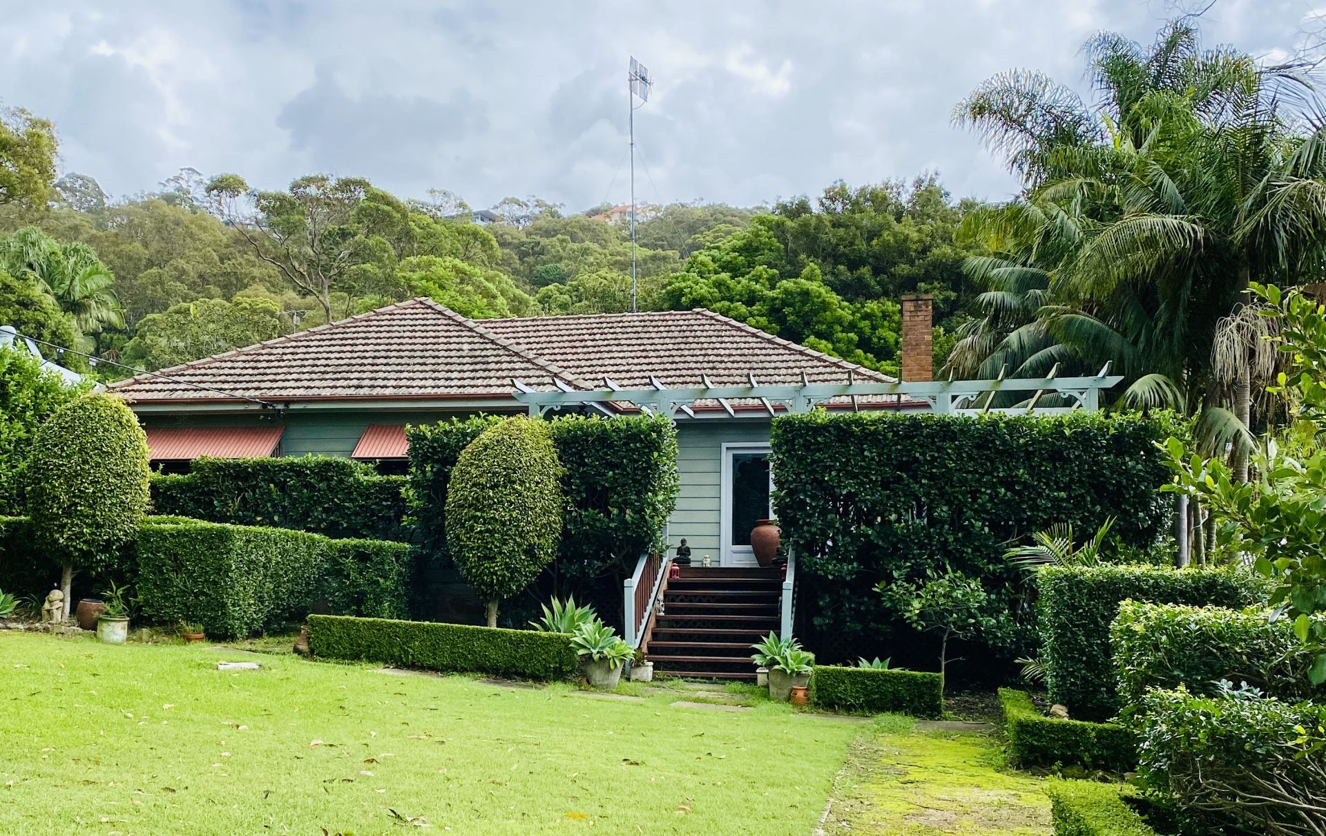 8 Bellevue Avenue Avalon Beach NSW, Avalon Beach - Thumbnail 2