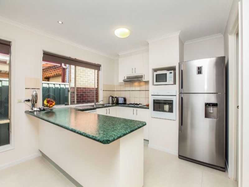 20 Northampton Crescent, Caroline Springs - Thumbnail 3