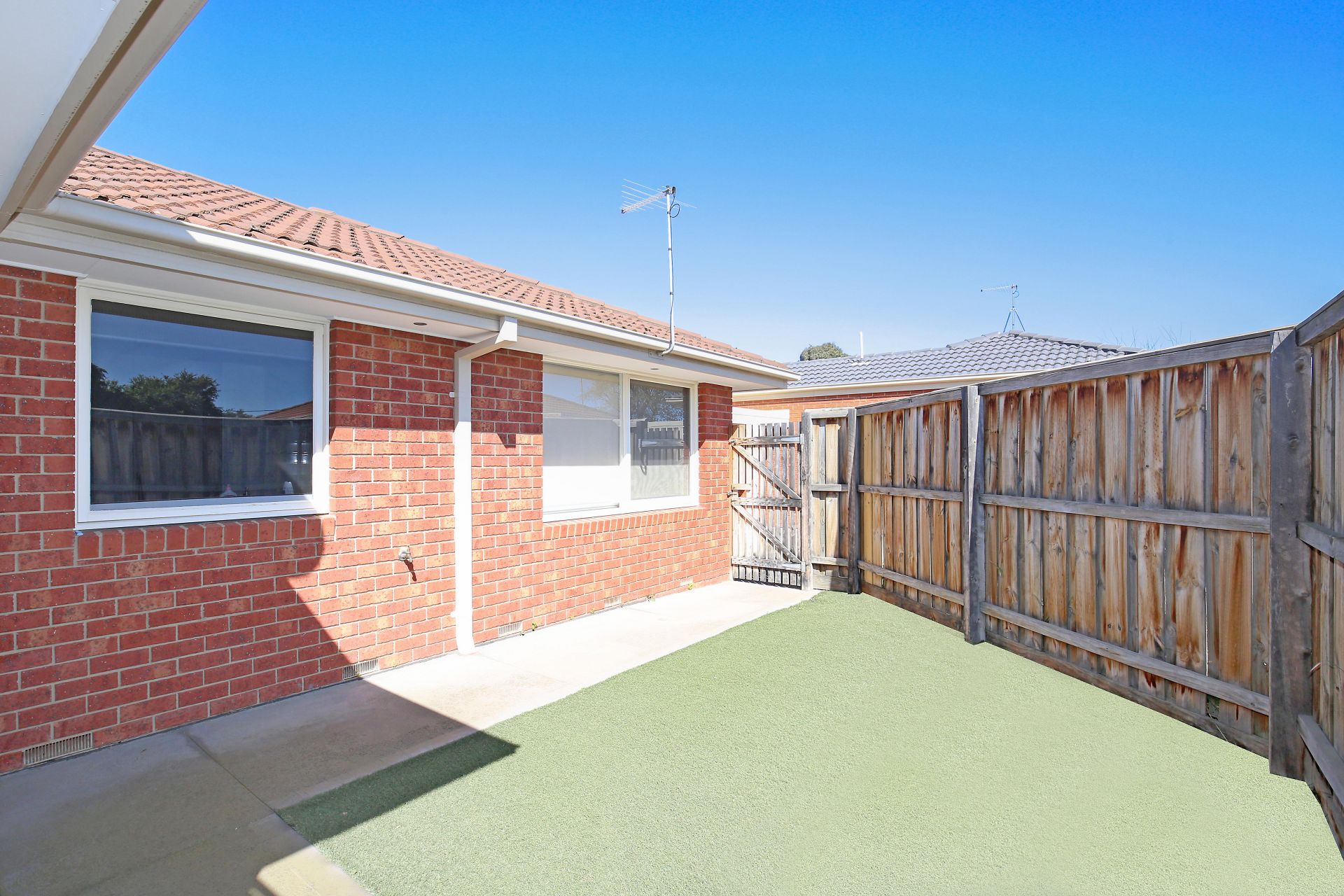 BRIGHT, CHEERFUL, STYLISH SPACES   *Insp Thu 23rd Jan @ 4:50pm*