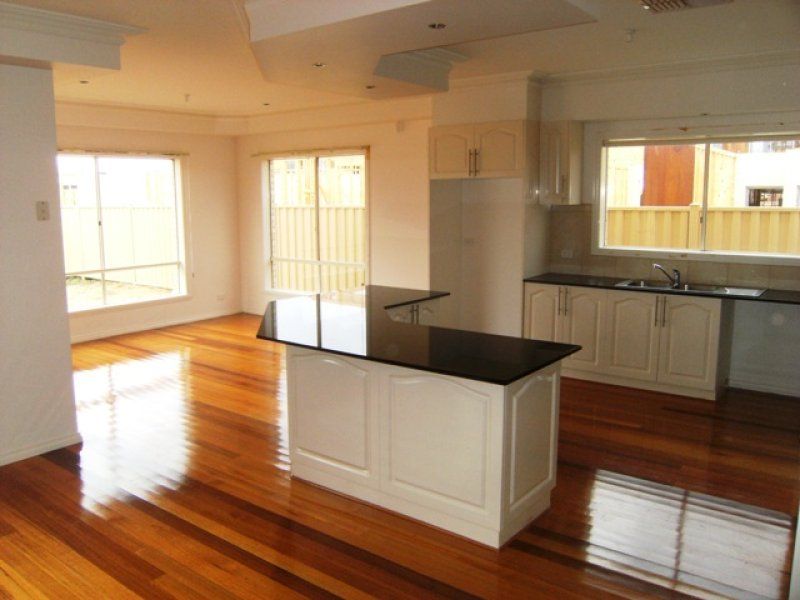 9 Central Parkway, Caroline Springs - Thumbnail 5