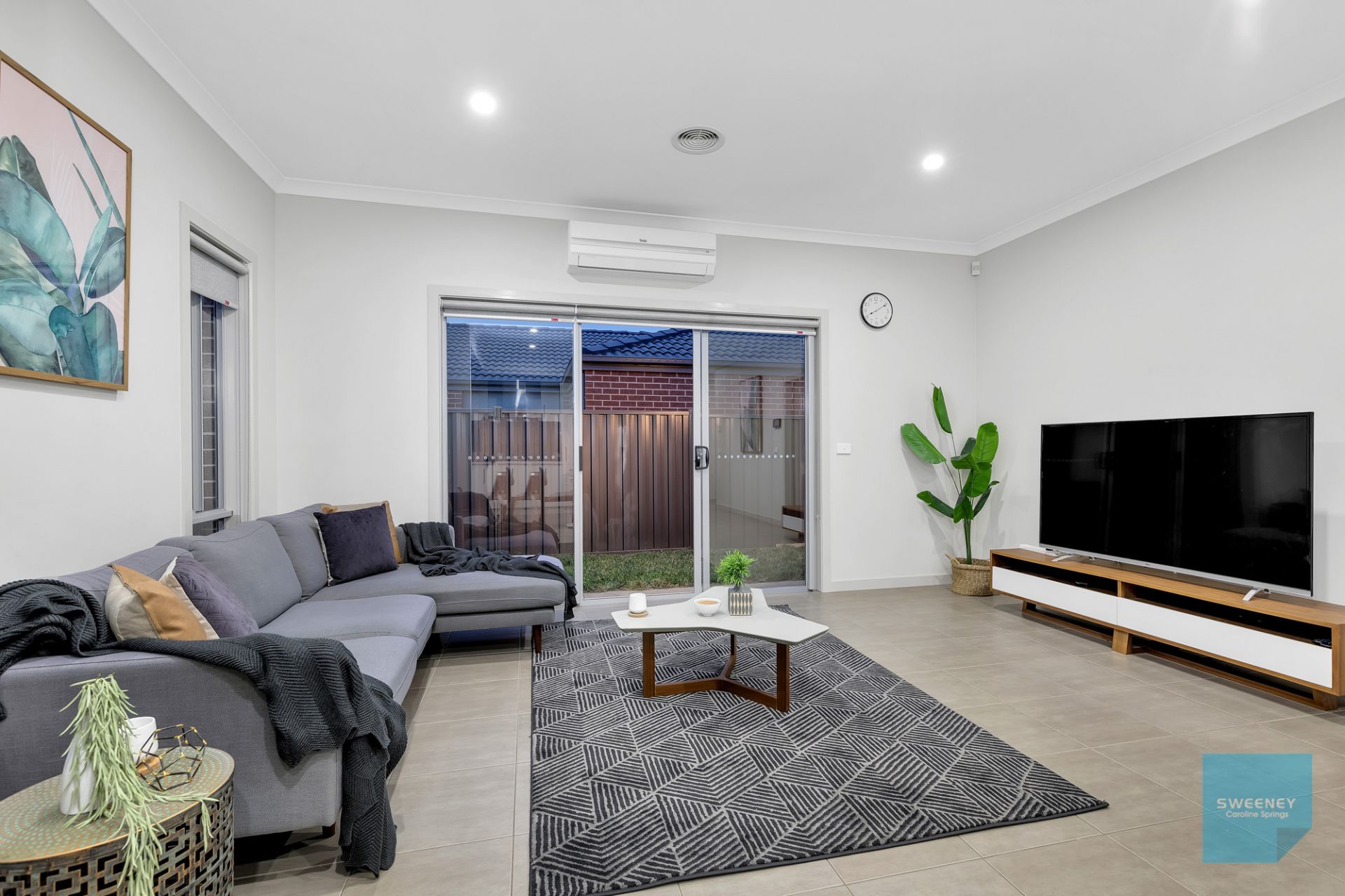 44 Mandalay Parade, Fraser Rise - Thumbnail 5