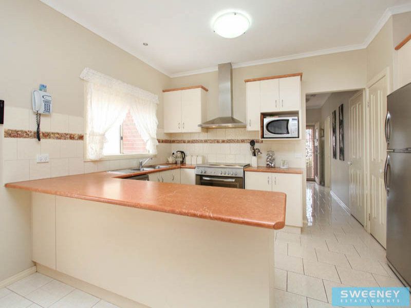 2 Epsom Place, Caroline Springs - Thumbnail 3
