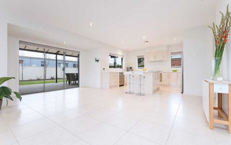 63 The Parkway, Caroline Springs - Thumbnail 6