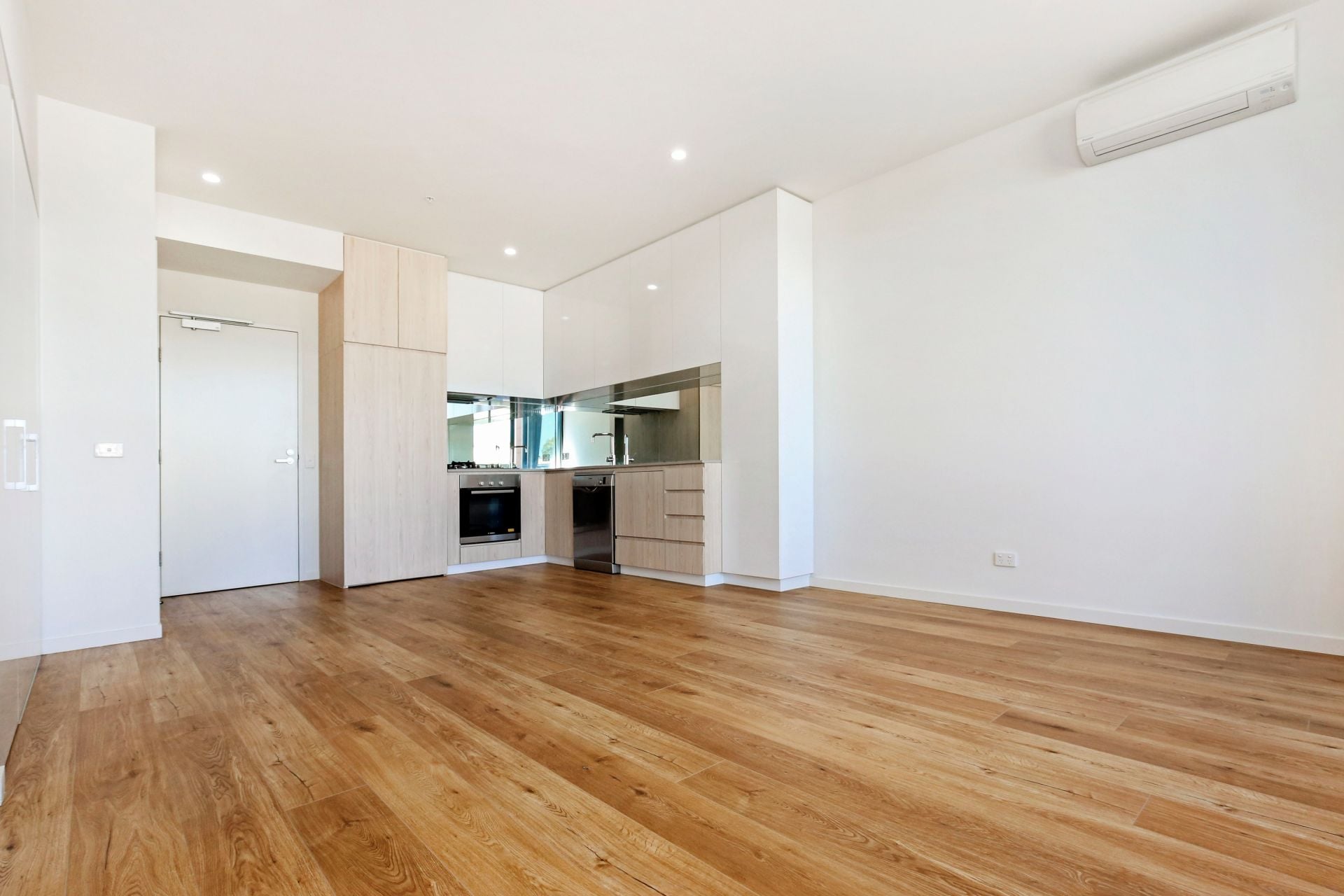 Near New Two Bedroom Apartment in Prime Location