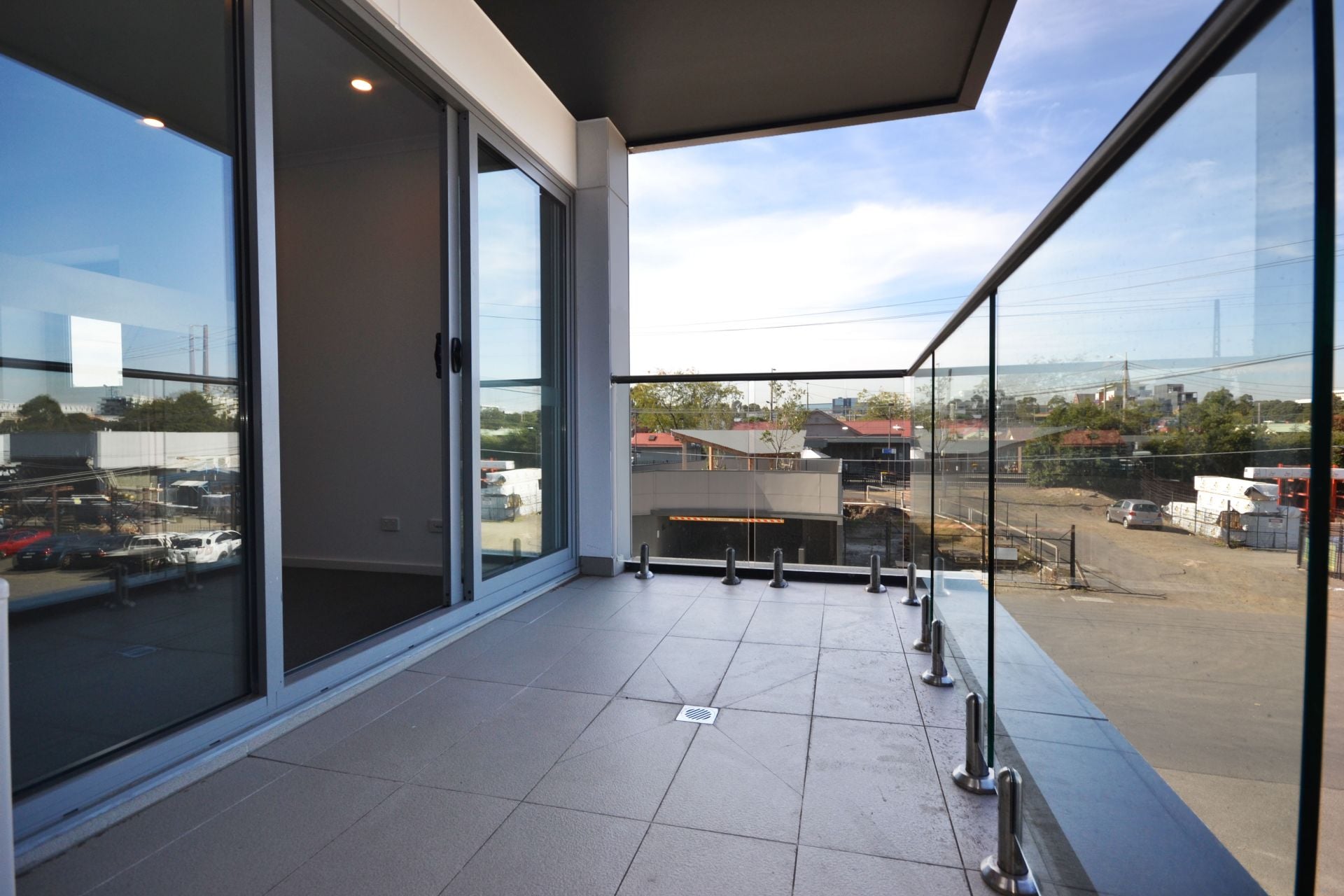 PRESTON'S CONTEMPORARY AND CHIC PACKAGE