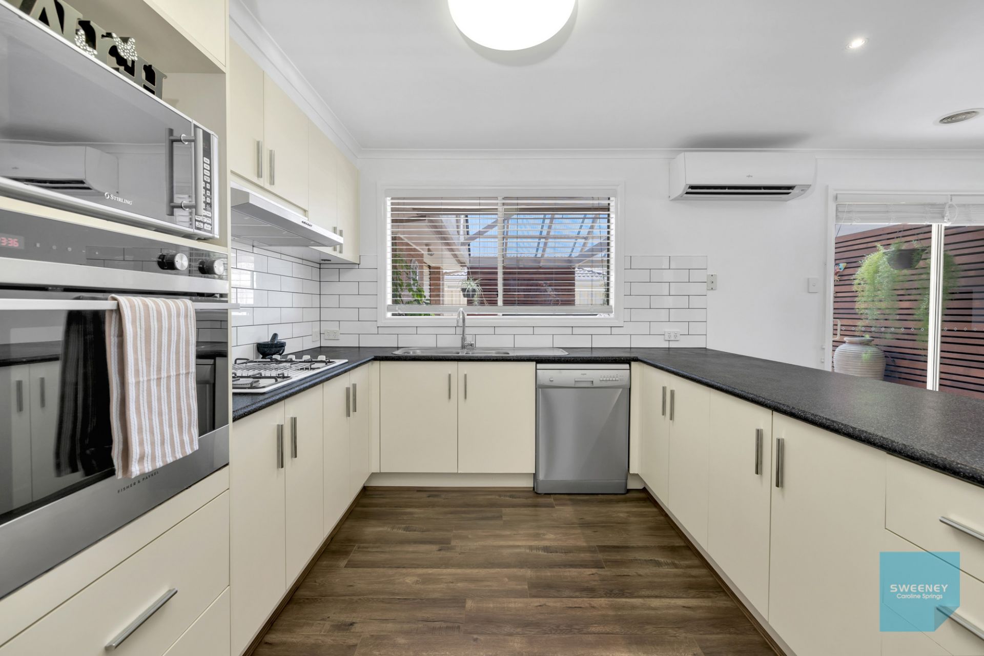 38 Timele Drive, Hillside - Thumbnail 5