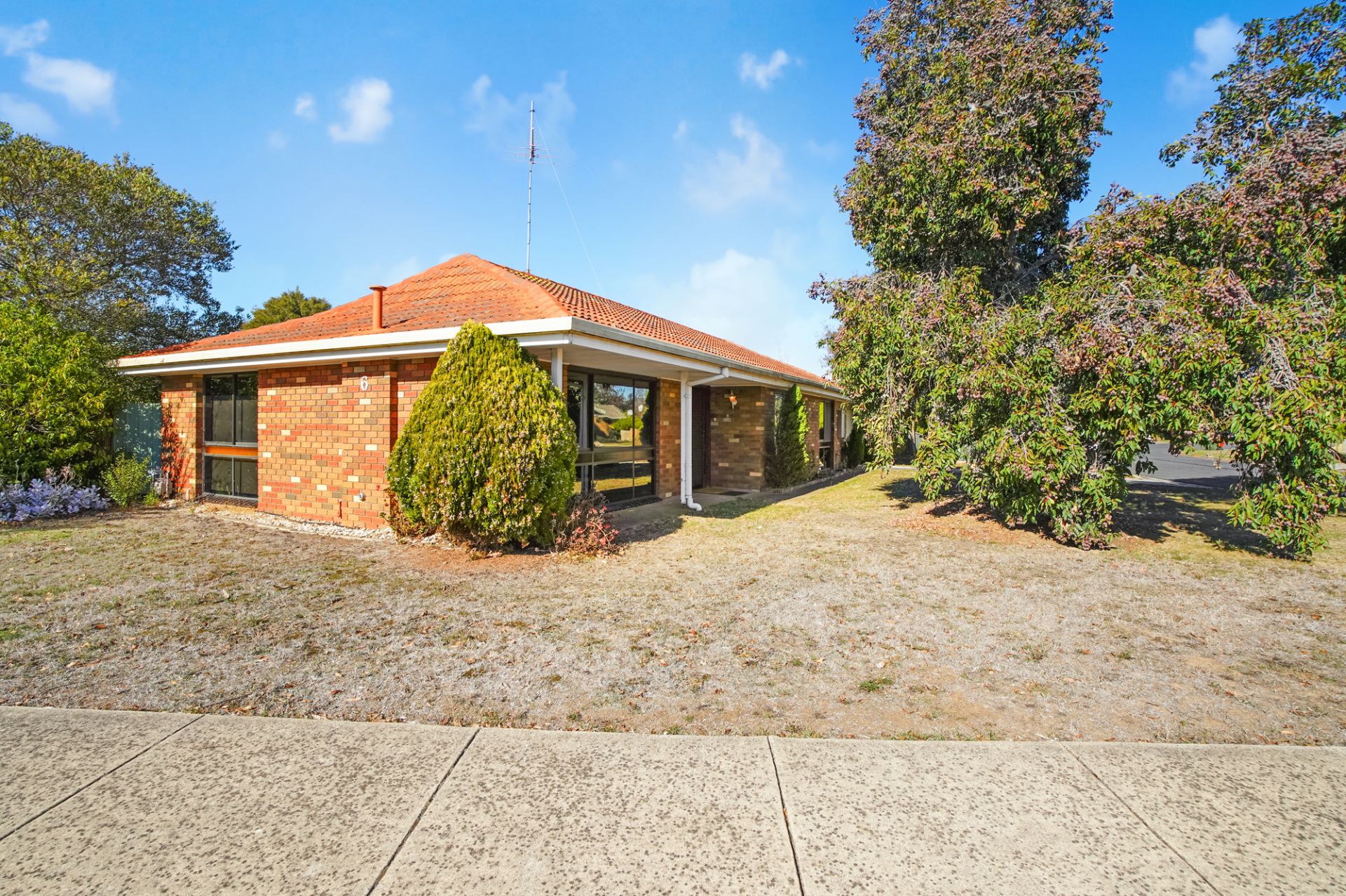6 Shaw Avenue, Wendouree, Wendouree - Thumbnail 3