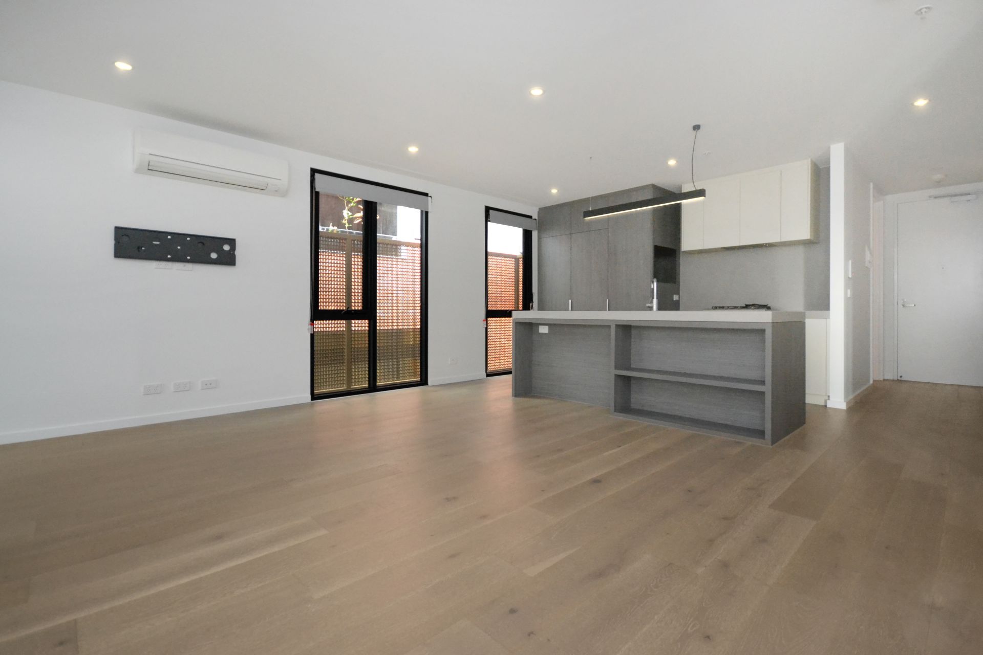 Stunning designer apartment in a luxury Abbotsford complex