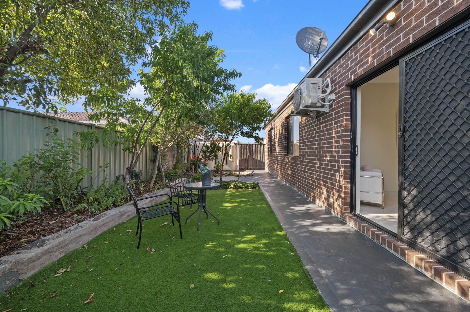 BOUTIQUE 5 BEDROOM FAMILY HOME