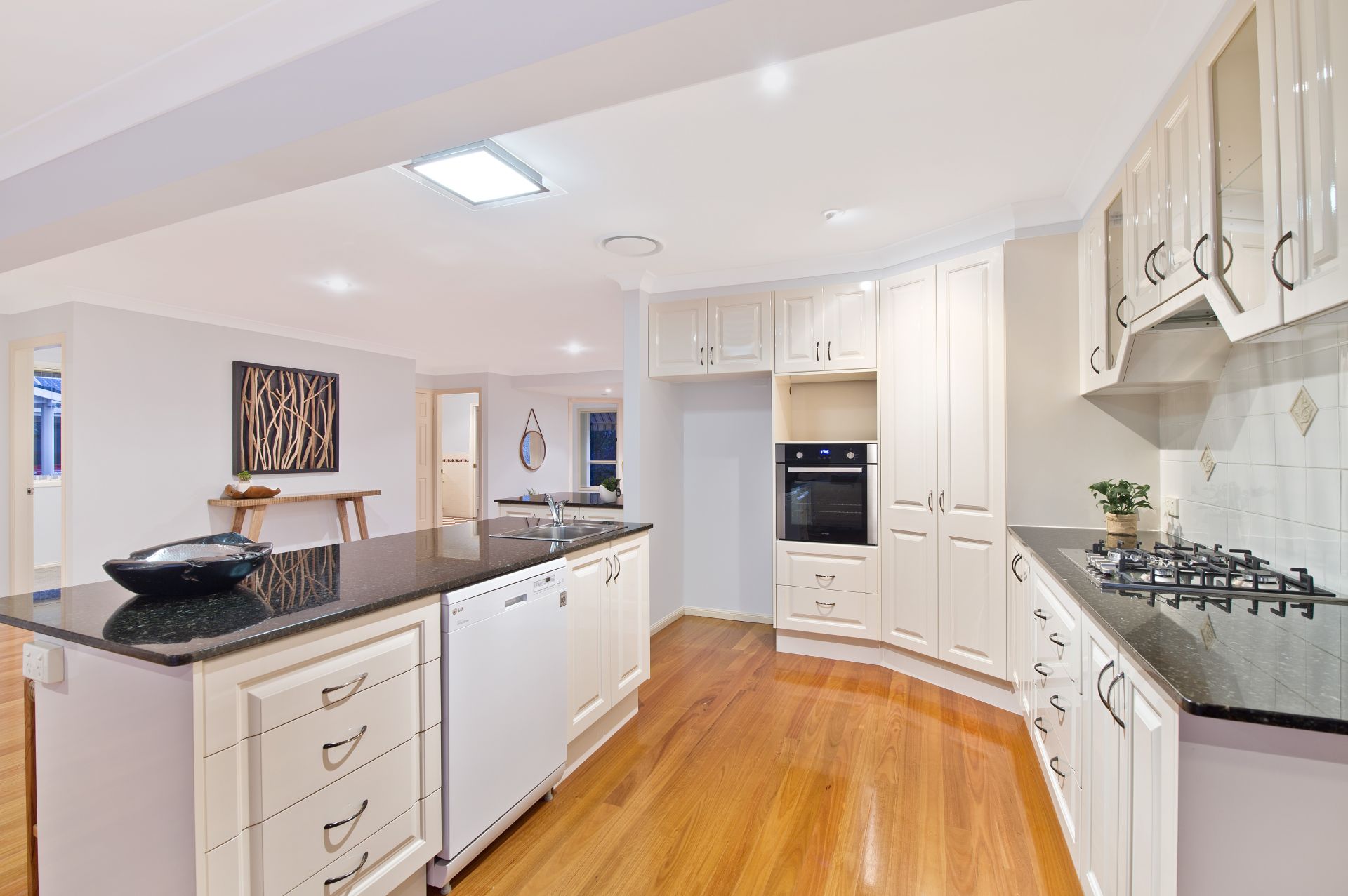 12 Sapphire Drive Port Macquarie NSW, Port Macquarie - Thumbnail 5