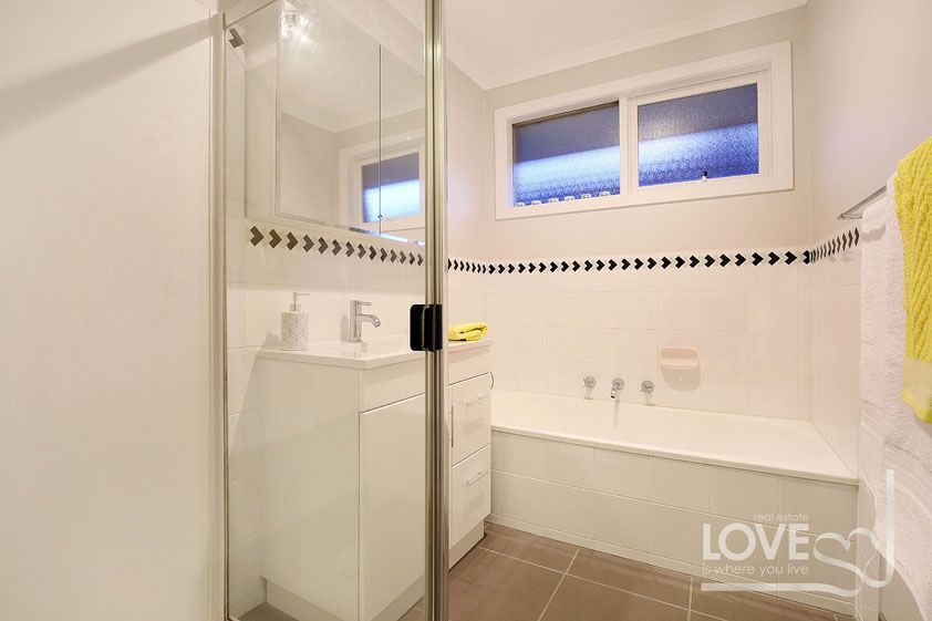 Comfortable, Convenient And Central On Centenary