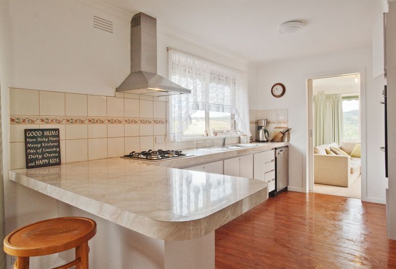 164 Underbank Boulevard, Bacchus Marsh - Thumbnail 5