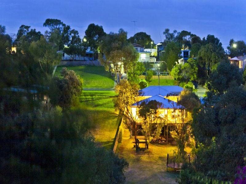 24 Blue Waters Drive OCEAN GROVE VIC, Ocean Grove - Thumbnail 3