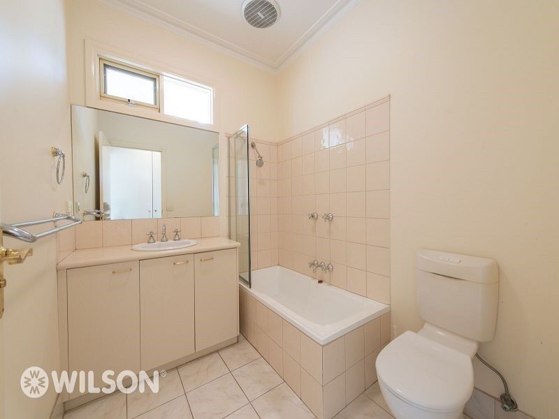 2/13 Caramar Avenue, Brighton East