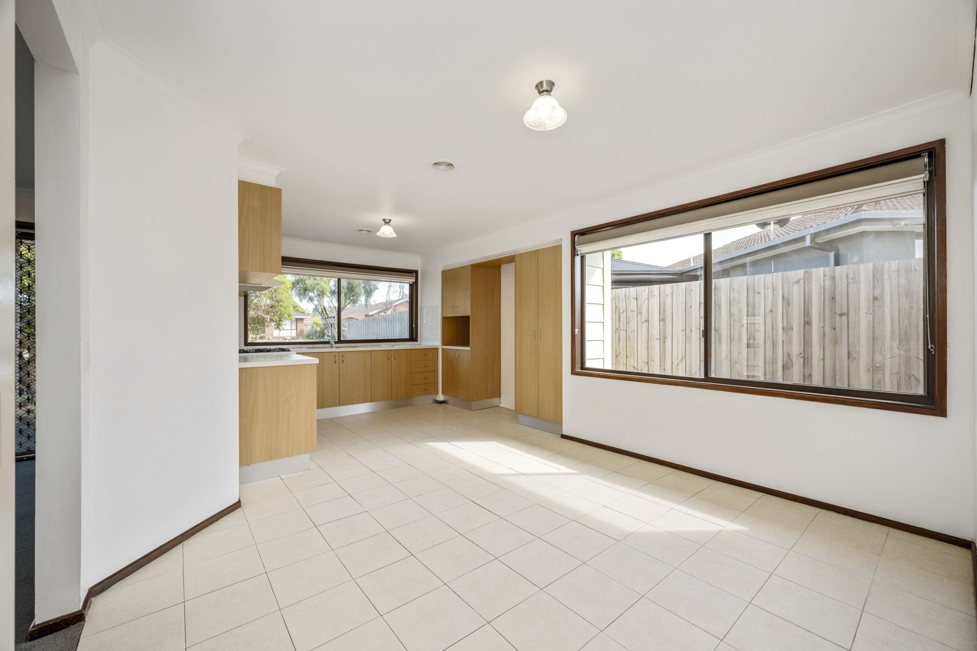 MAINTENANCE FREE! IMMACULATE UNIT IN QUIET COURT LOCATION