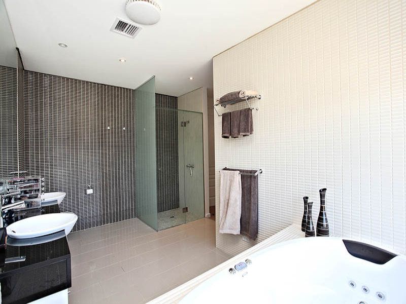 18 ALAIN Avenue SOUTH MORANG, South Morang - Thumbnail 8