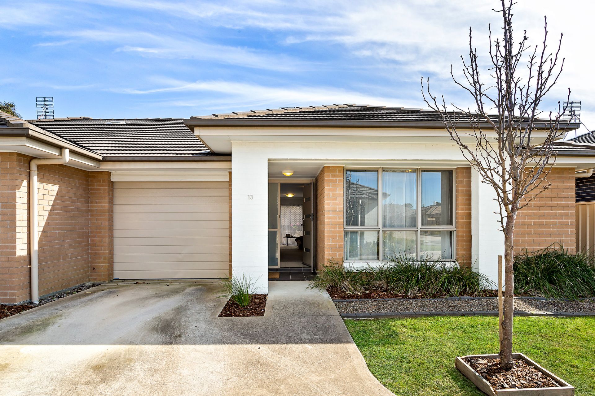 Real Estate For Sale 13 Dahlia Avenue Hamlyn Terrace , NSW