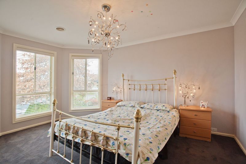 2 Urquhart Court, Bacchus Marsh - Thumbnail 6