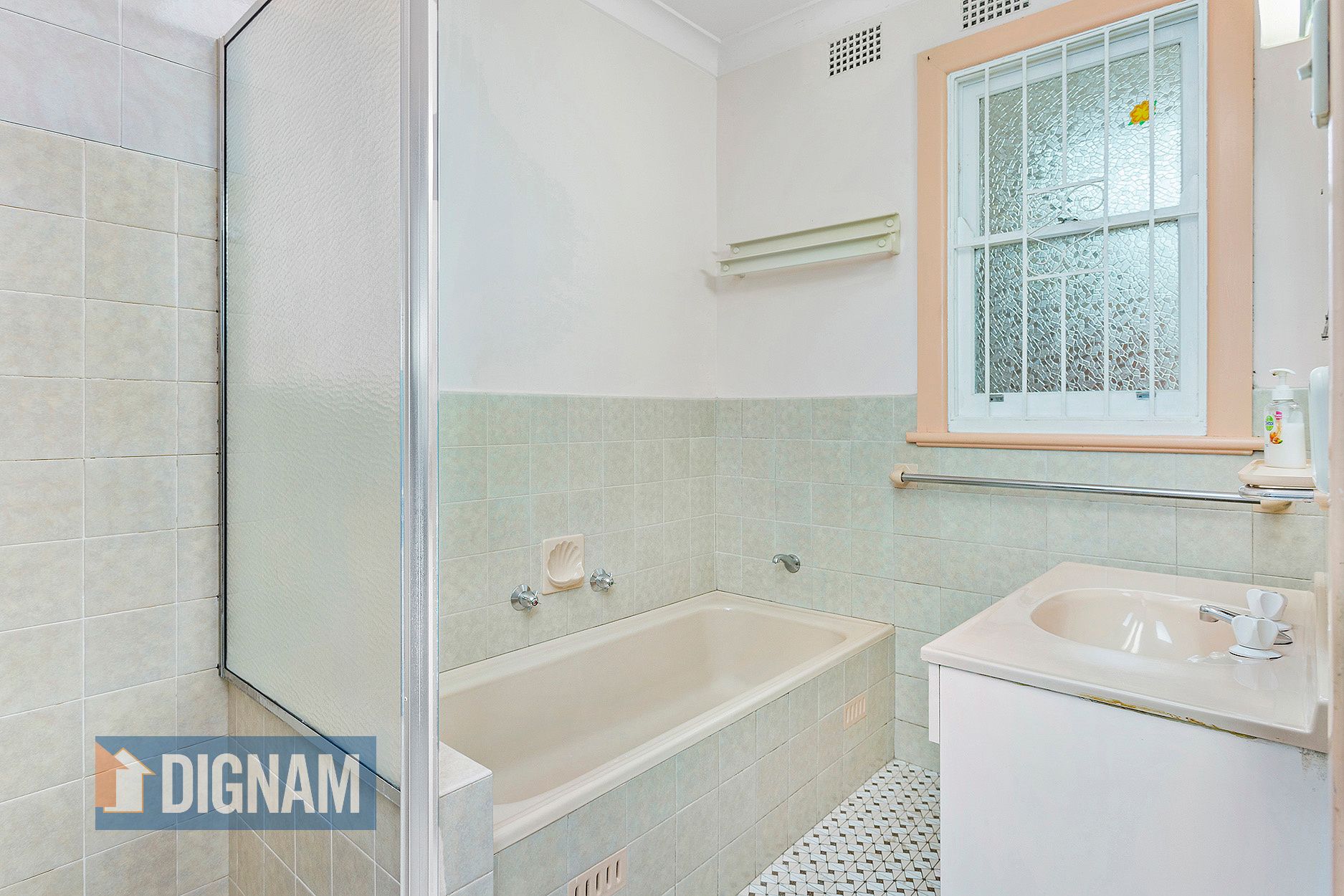 7 Gregory Street, Coniston NSW