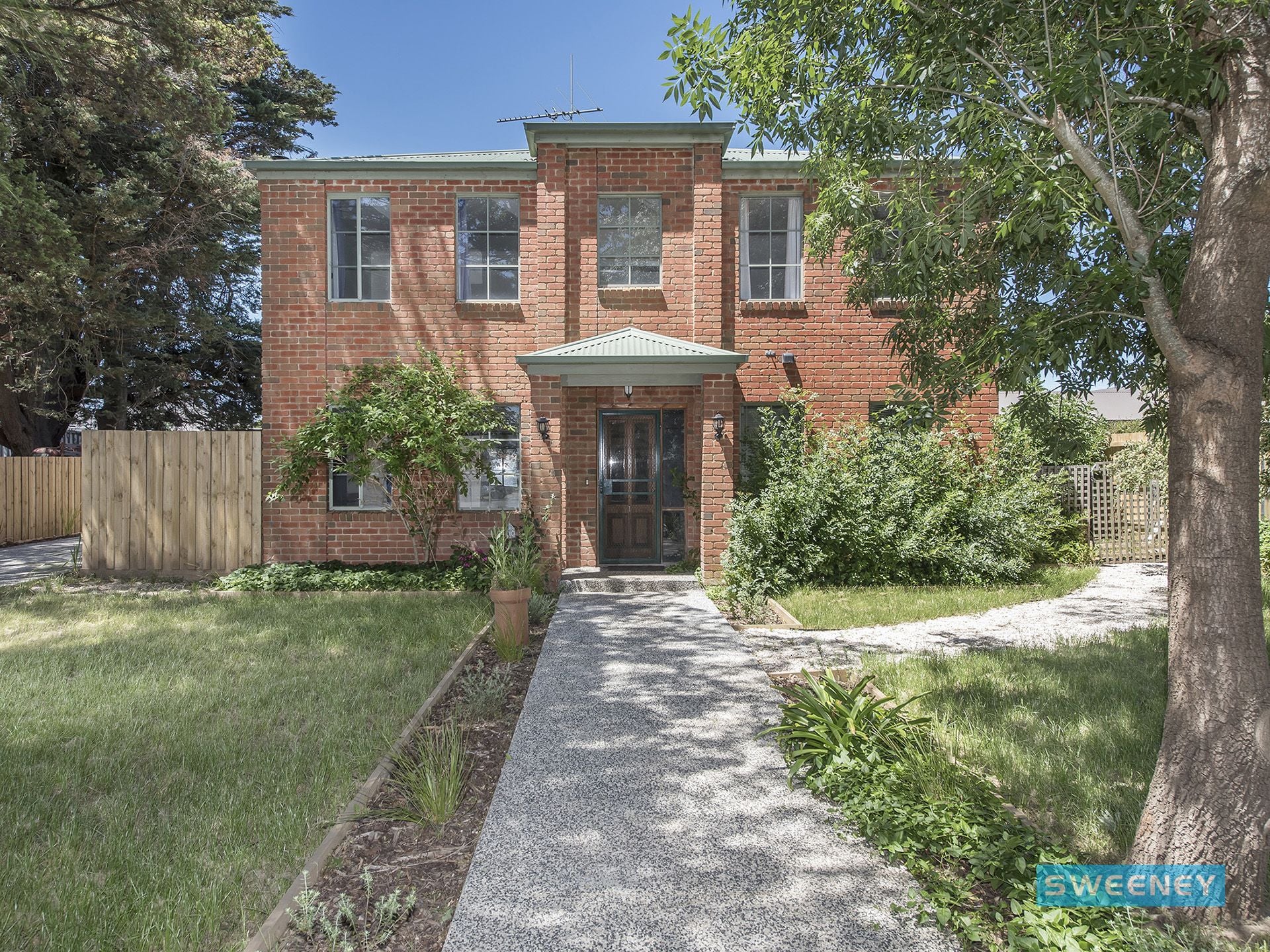 1/81 Simpson Street, Ballan - Thumbnail 2