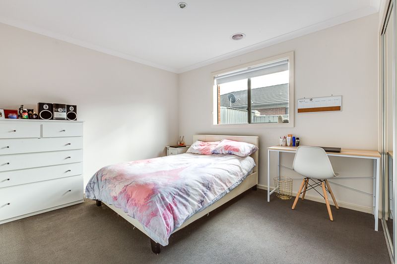 19 Moonglow Crescent, Maddingley - Thumbnail 8