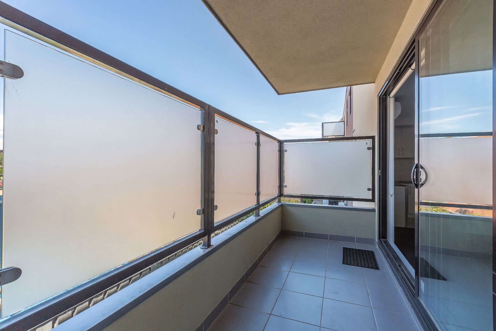 206/64 Geelong Road, Footscray - Thumbnail 4