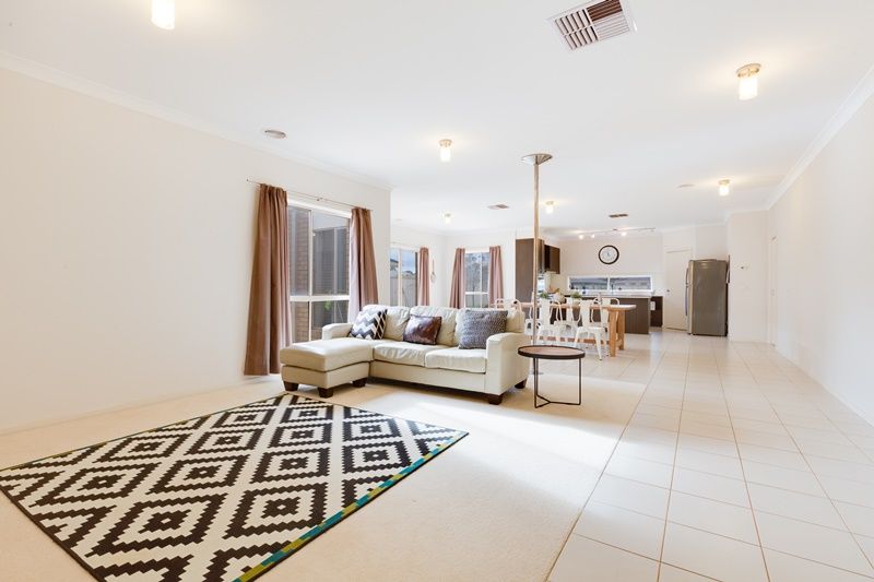 12 Leonard Drive, Bacchus Marsh - Thumbnail 3