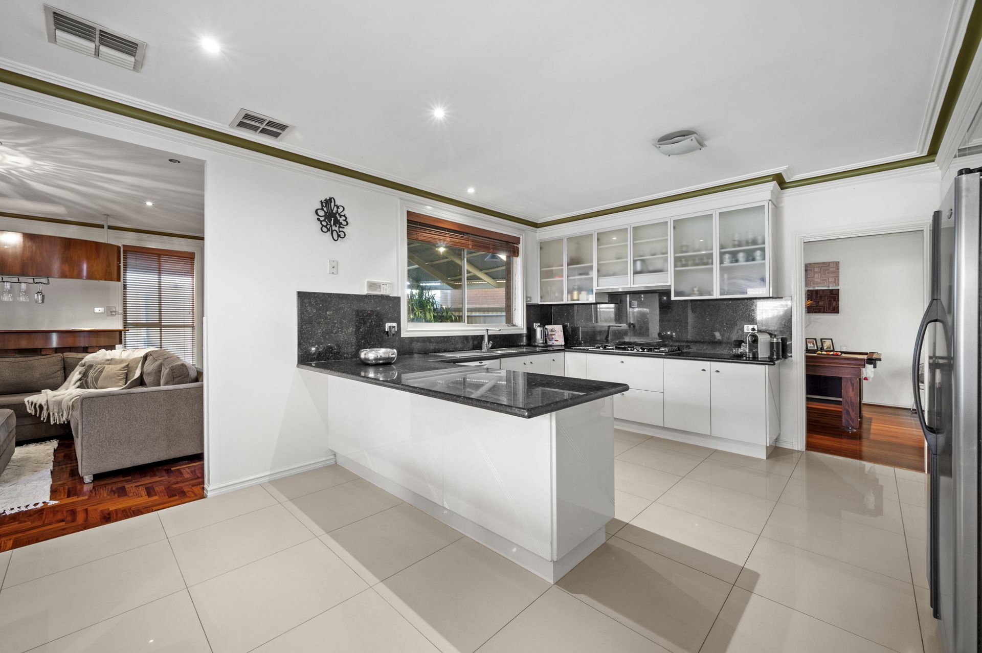 LALOR'S FINEST - 5 BEDROOMS