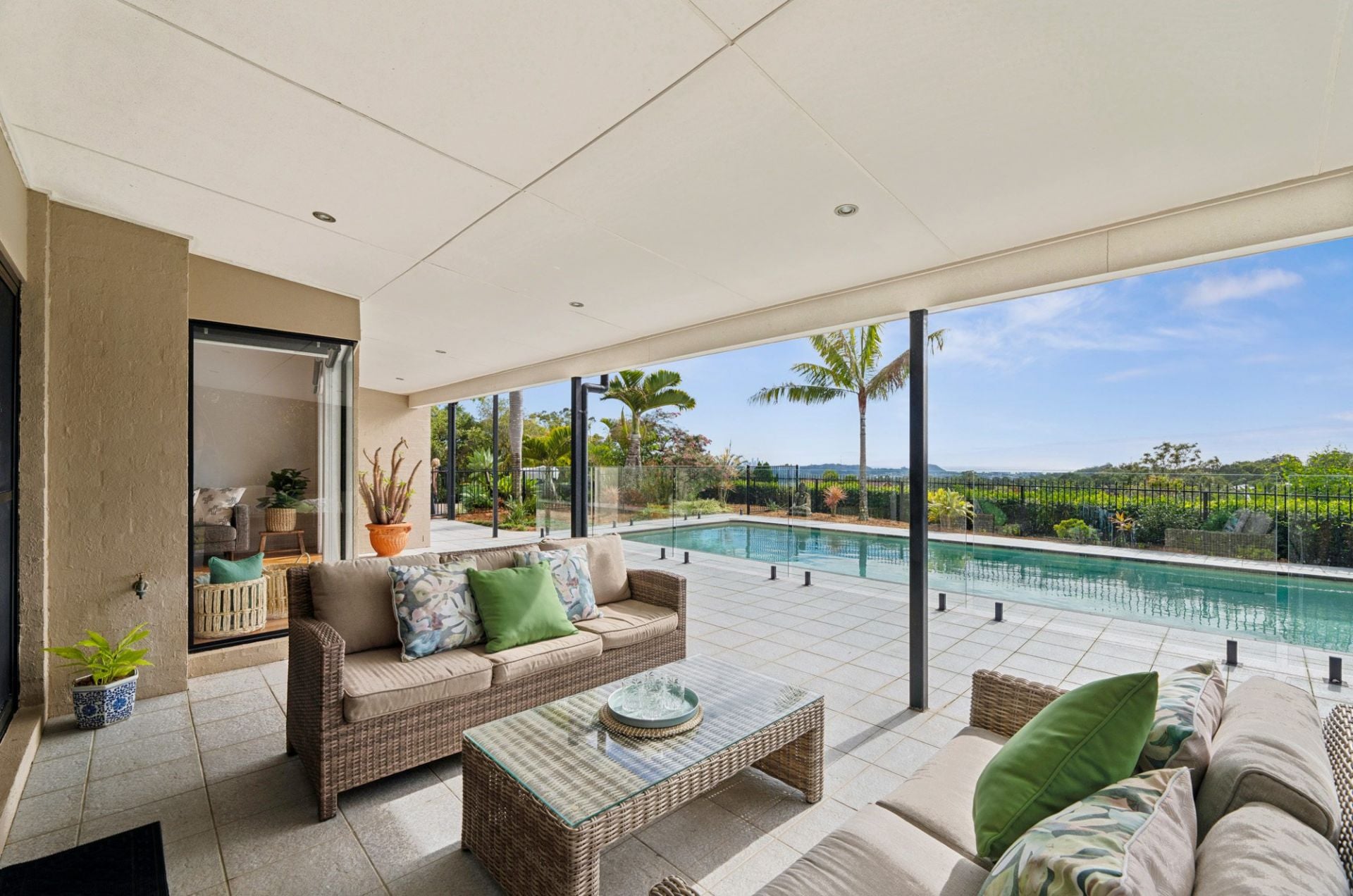 $ 2,180,000, Elanora - Thumbnail 3