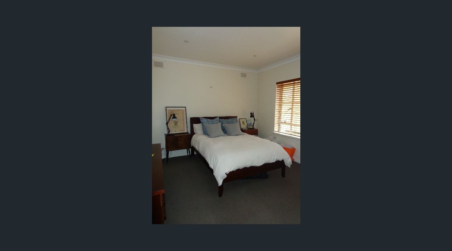 **Modern Family Residence**